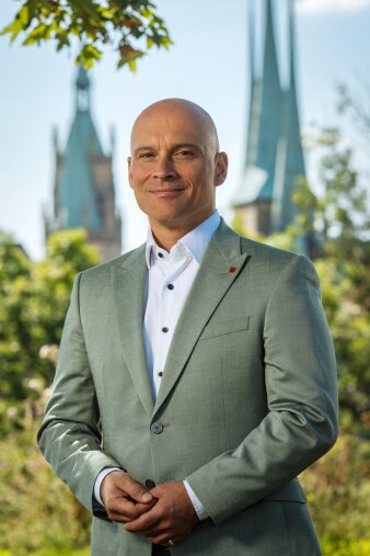 Portraitfoto des Erfurter Oberbürgermeisters Andreas Horn